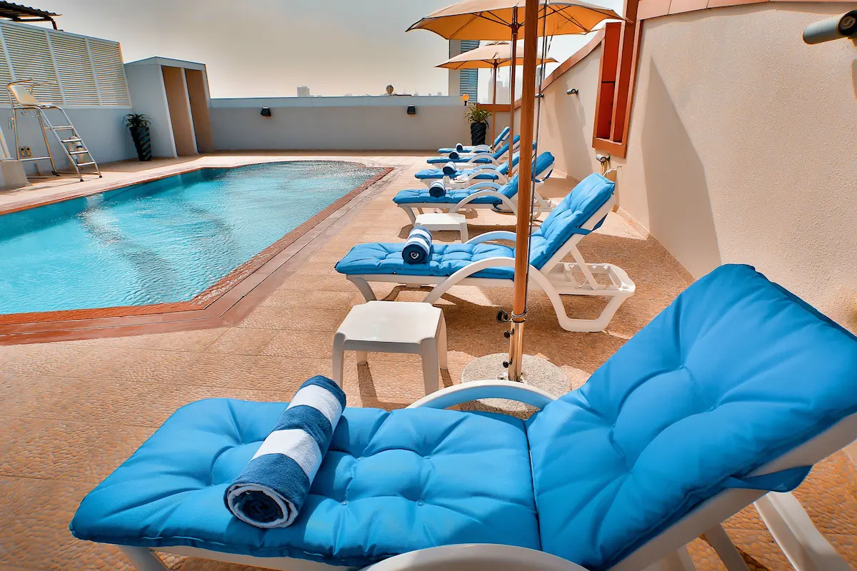 استخر هتل سیگنچر دبی